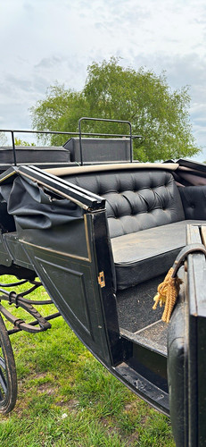 Black horse drawn - black, horse-drawn